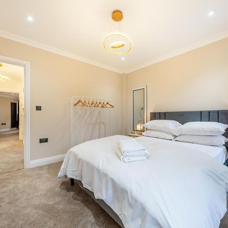 Brand New London Luxury House - Sleeps 8ヴィラ エクステリア 写真