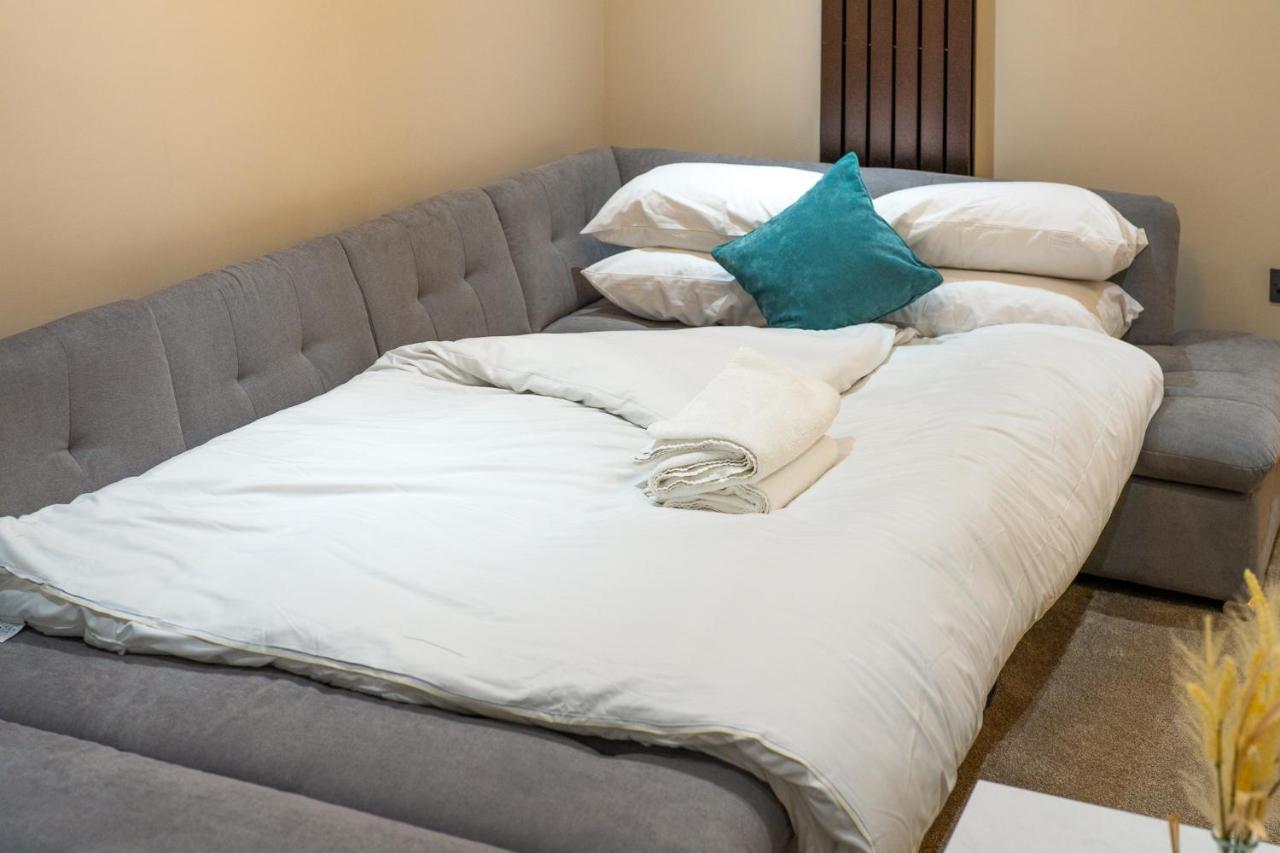 Brand New London Luxury House - Sleeps 8ヴィラ エクステリア 写真