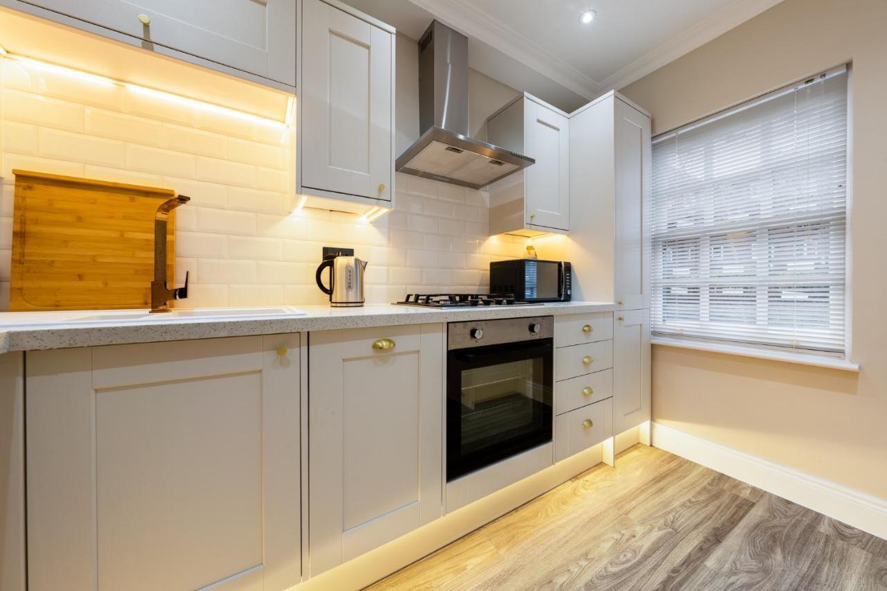 Brand New London Luxury House - Sleeps 8ヴィラ エクステリア 写真